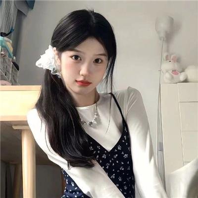 扭曲效应 海报